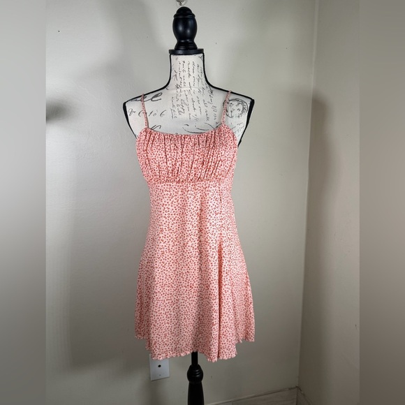 Free People Dresses & Skirts - Free People Pink Floral Mini Dress